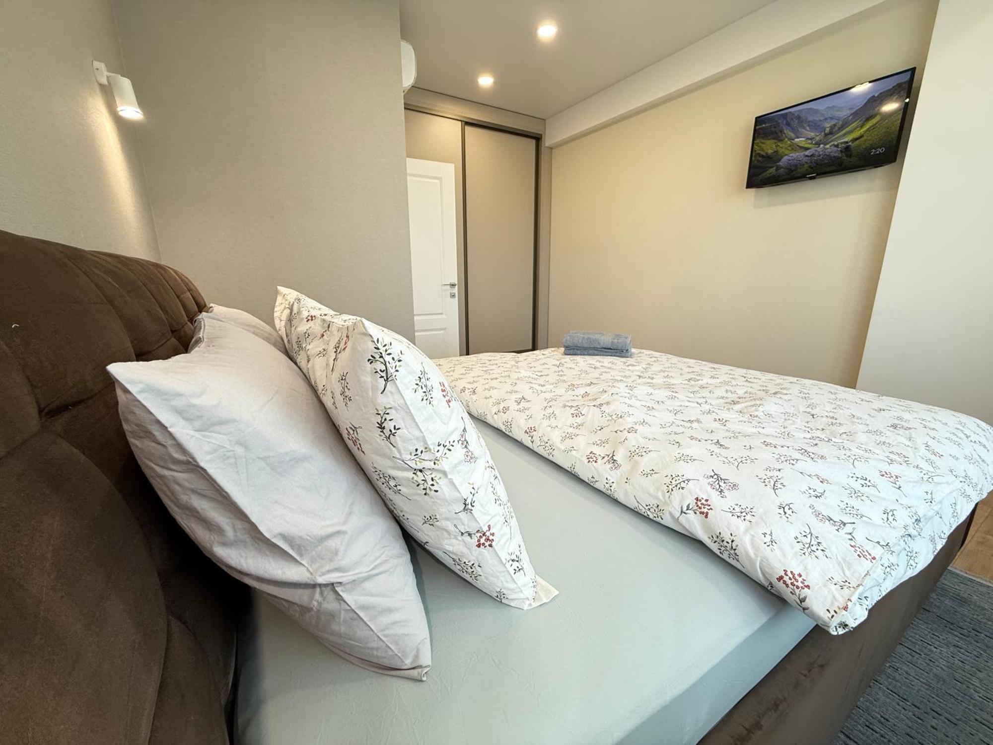 Rentnow Large And Cozy Apartment In The Center, Parking Chisinau Exterior photo
