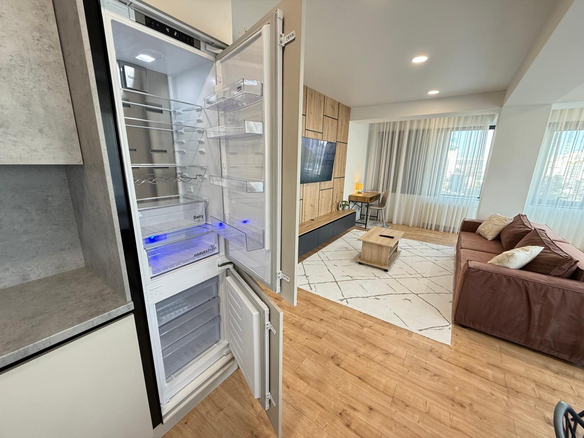 Rentnow Large And Cozy Apartment In The Center, Parking Chisinau Exterior photo