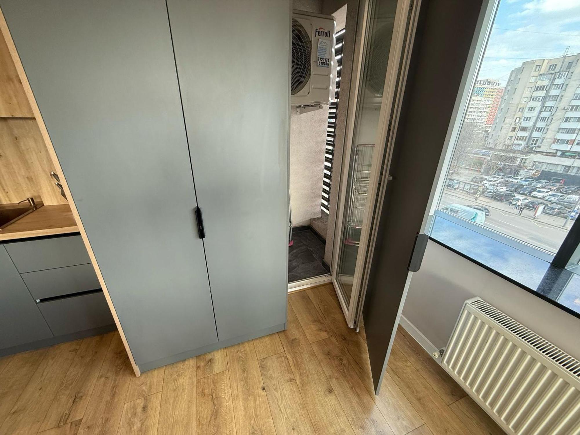 Rentnow Large And Cozy Apartment In The Center, Parking Chisinau Exterior photo