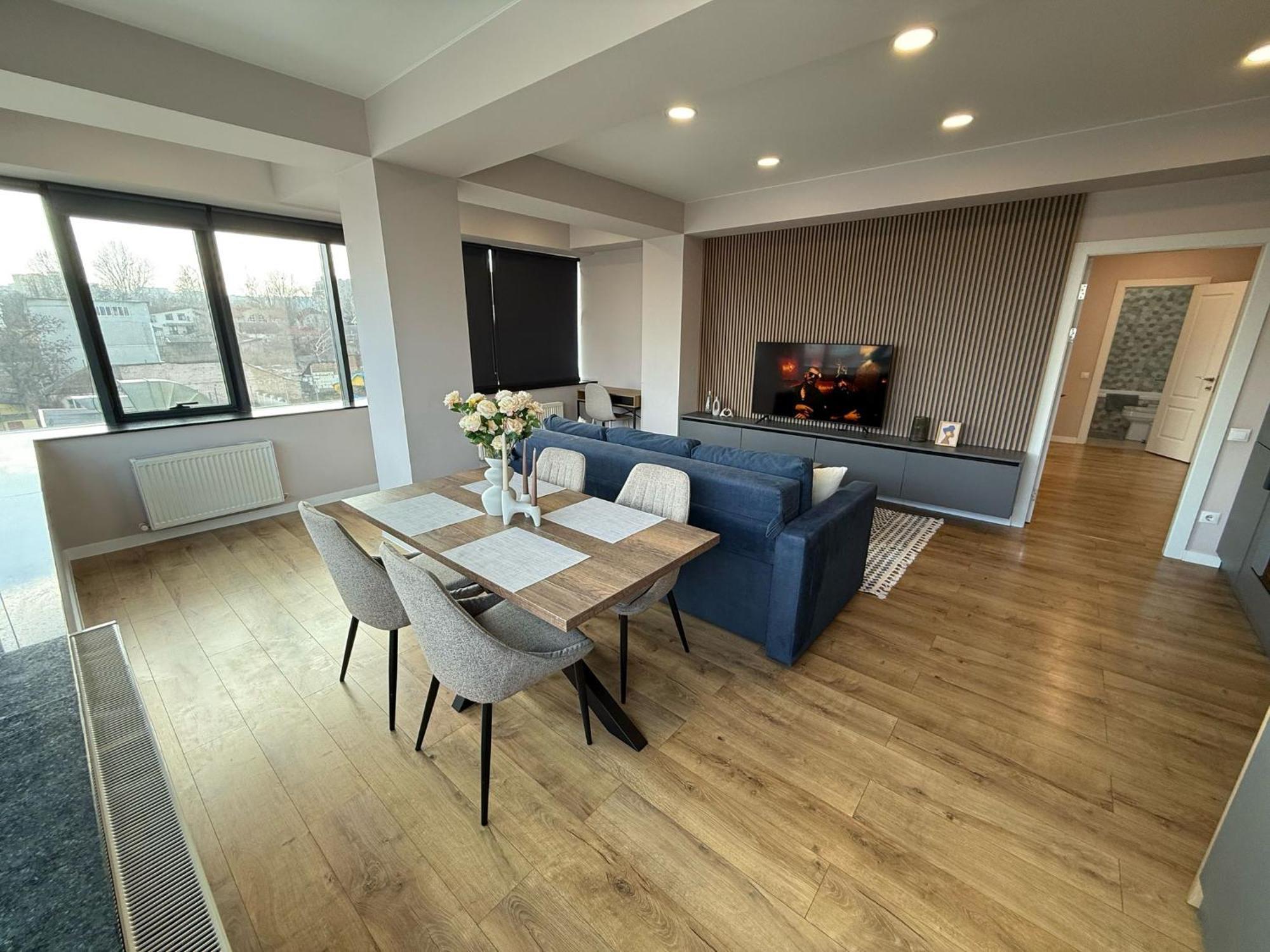 Rentnow Large And Cozy Apartment In The Center, Parking Chisinau Exterior photo