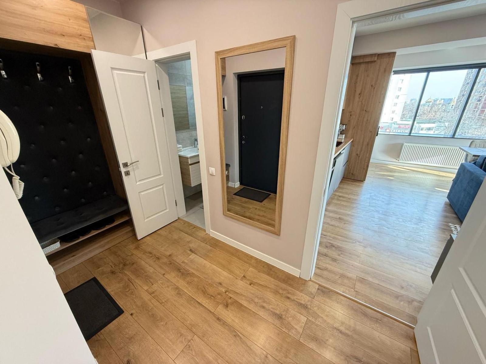 Rentnow Large And Cozy Apartment In The Center, Parking Chisinau Exterior photo