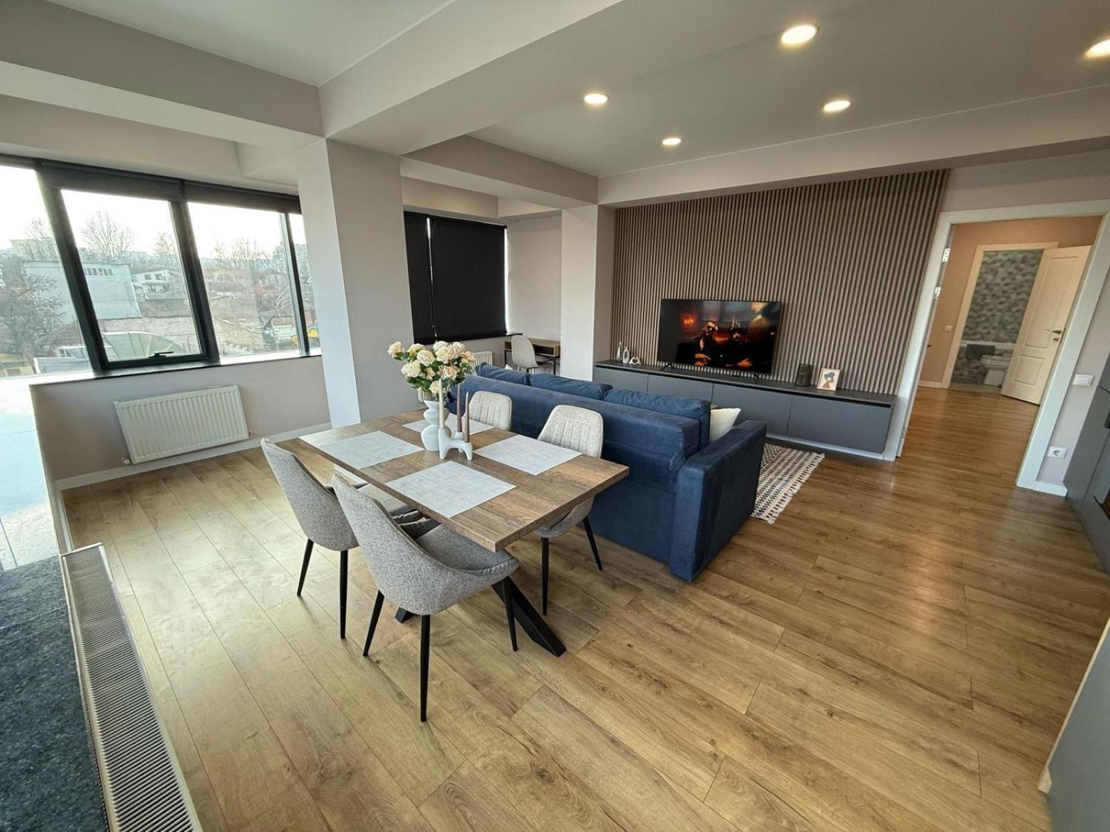 Rentnow Large And Cozy Apartment In The Center, Parking Chisinau Exterior photo